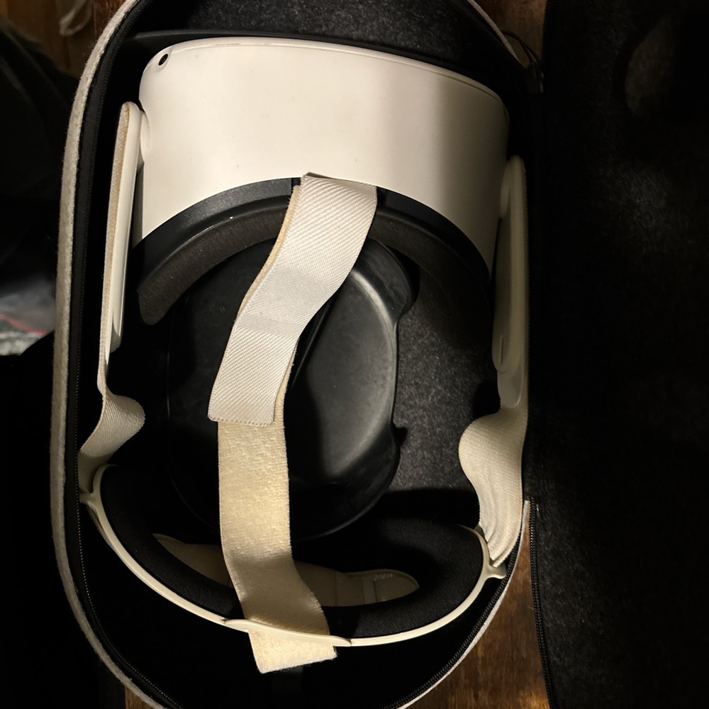 Oculus VR Headset - White and Black
